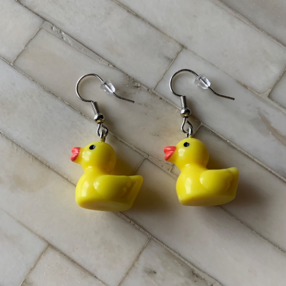 Japanese Anime Yellow T-shirt size 3XL (fits XL) & Handmade Duck Earrings - Picture 15 of 16